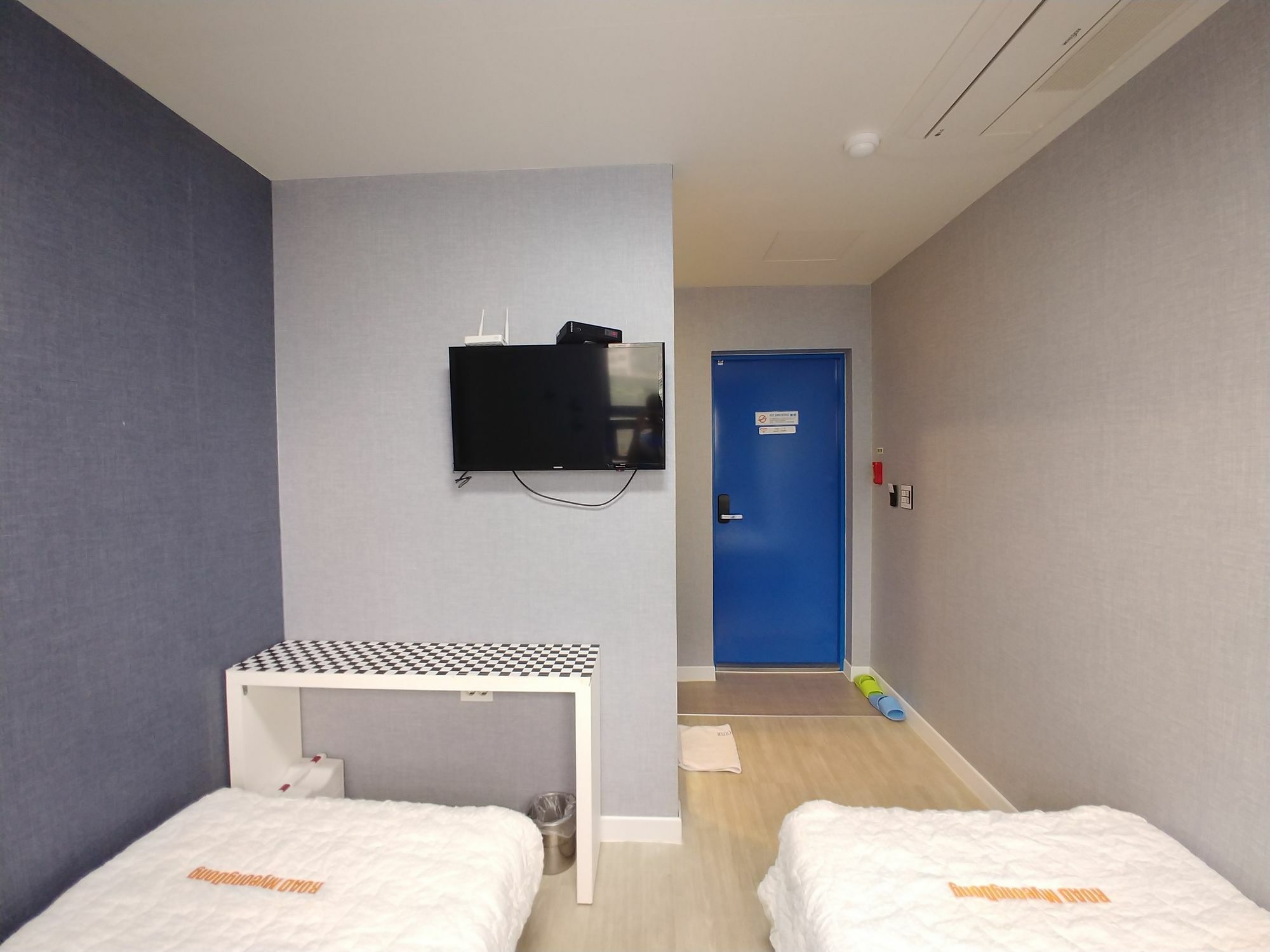 Hotel Road Myeongdong Seúl Exterior foto
