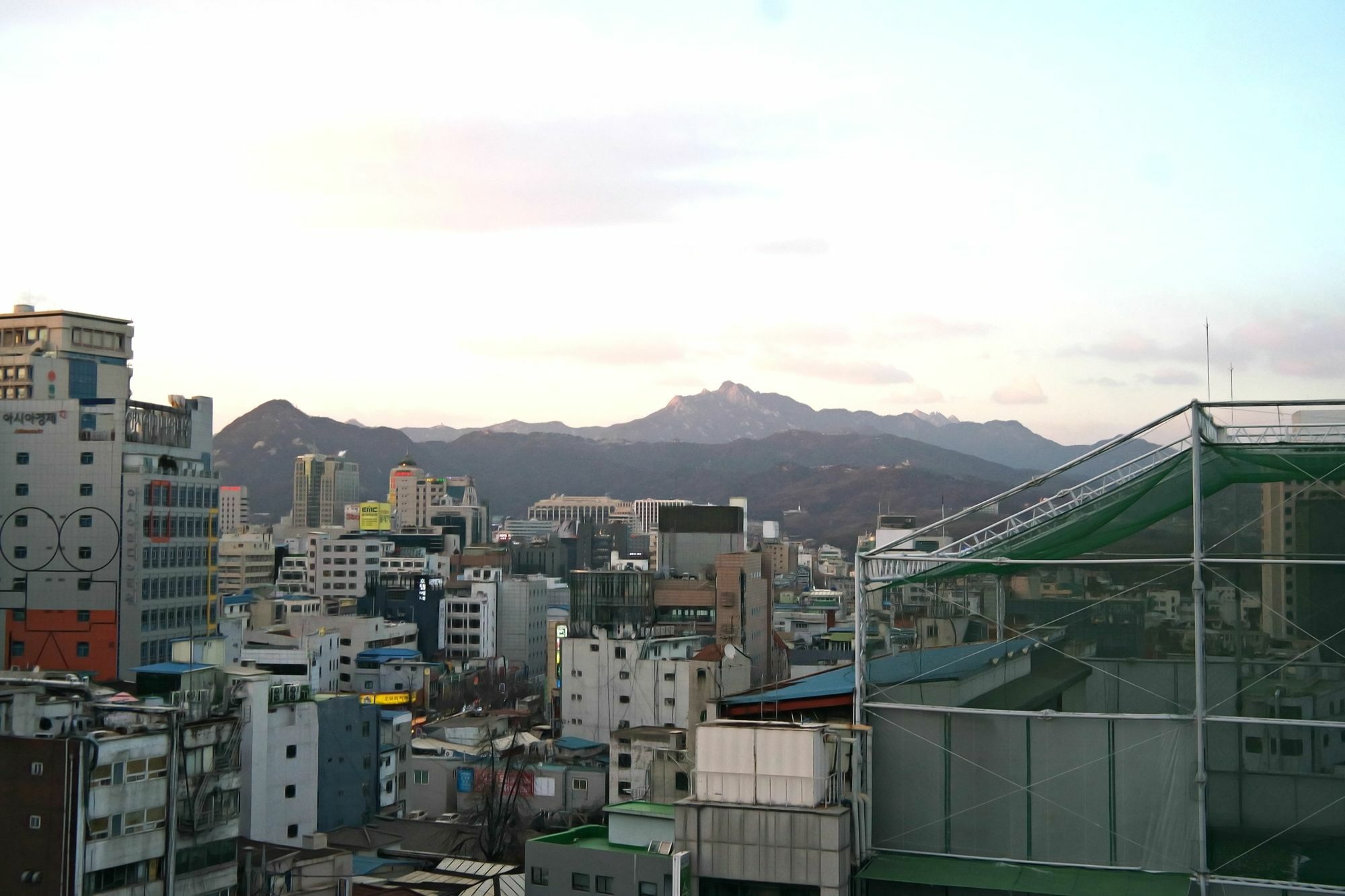 Hotel Road Myeongdong Seúl Exterior foto